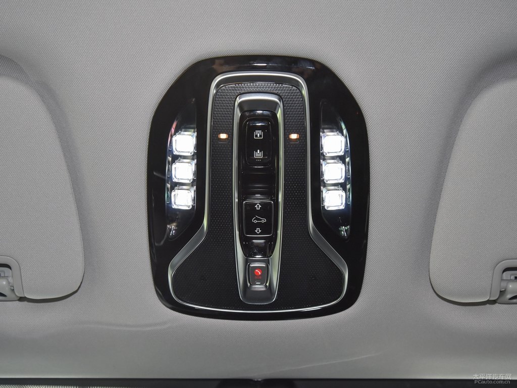 貝加爾藍(lán)AION V車廂內(nèi)飾圖片