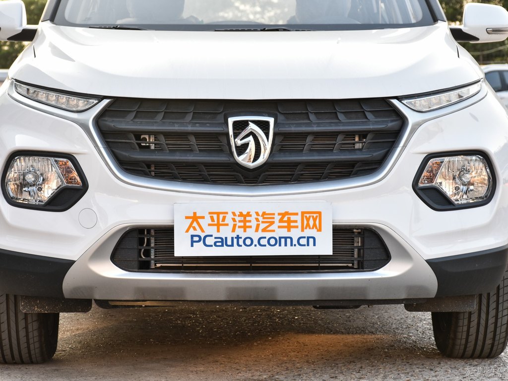 糖果白寶駿510車頭外觀圖片