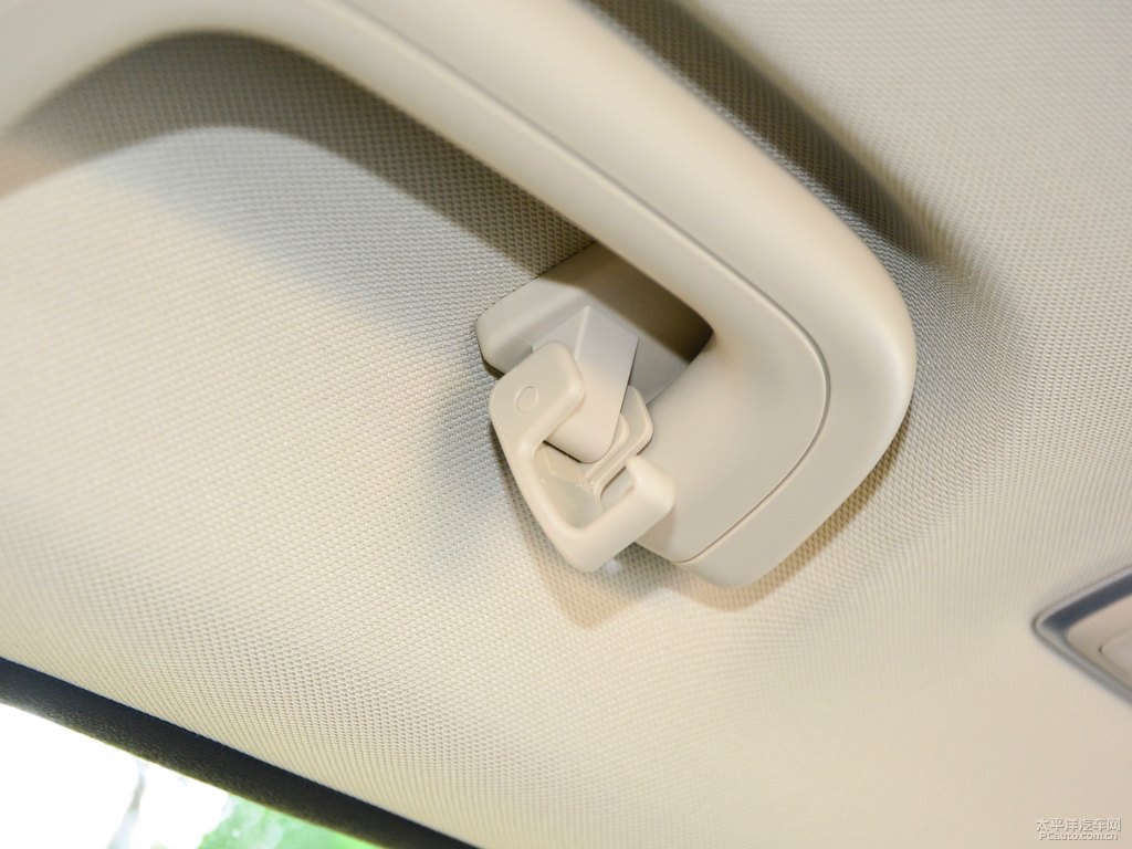 漢玉白博越車廂內(nèi)飾圖片