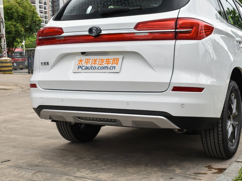 流光白宋車尾外觀圖片
