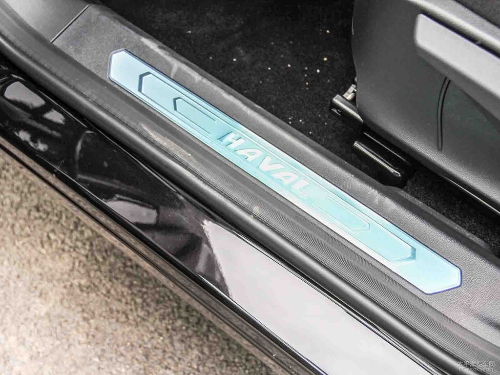 炫晶黑哈弗H6車廂內(nèi)飾圖片