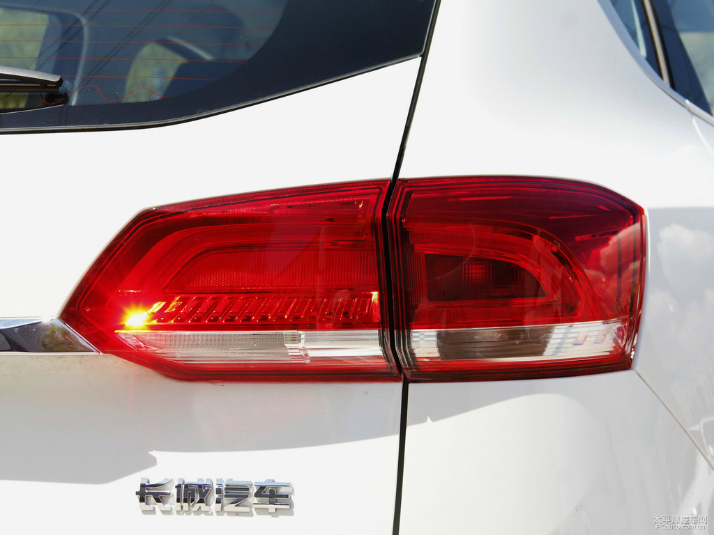 漢密爾頓白哈弗H4車尾外觀圖片