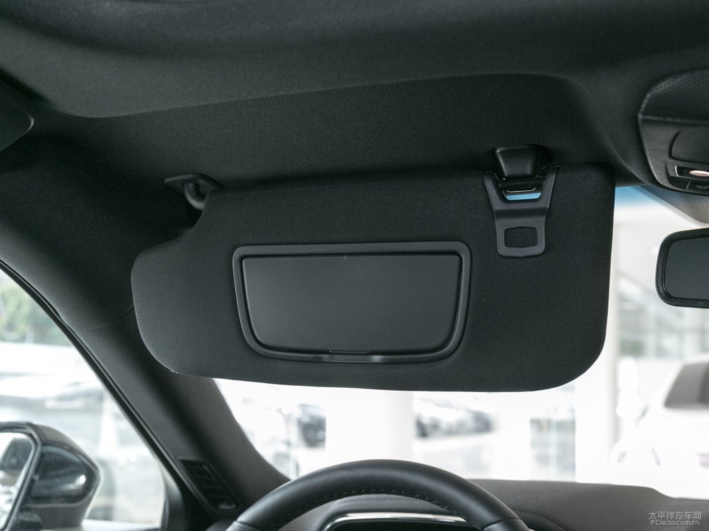 MONOBLACK林肯大陸車廂內(nèi)飾圖片
