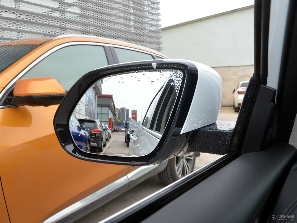 銀河白哈弗F7車身外觀圖片