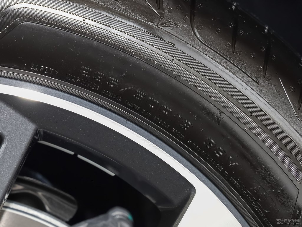 ѩ{(ln)WQ3 Sportback(x)(ji)(x)(ji)DƬ