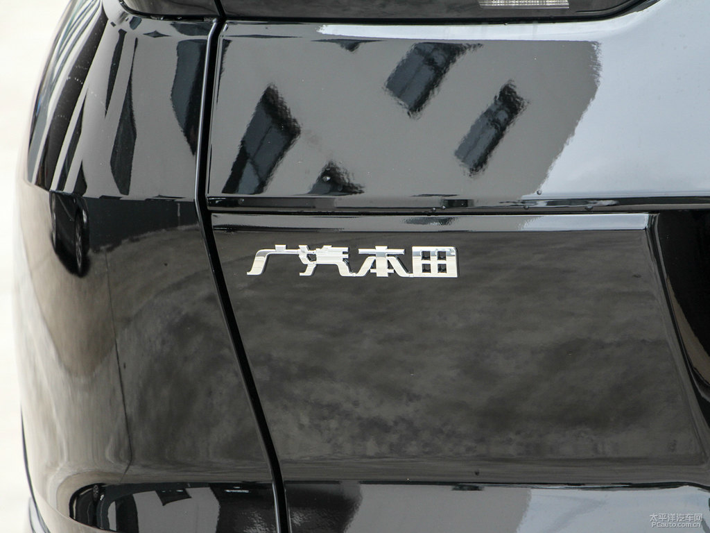 奧夫特黑皓影車尾外觀圖片