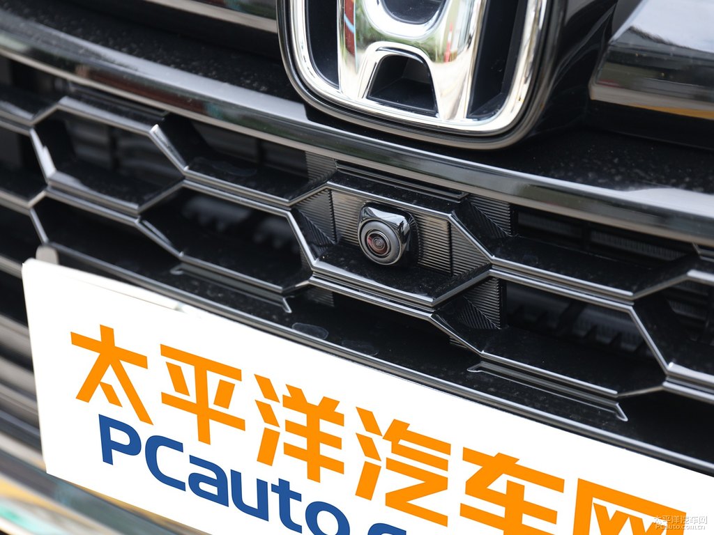 銀黛灰本田UR-V車頭外觀圖片