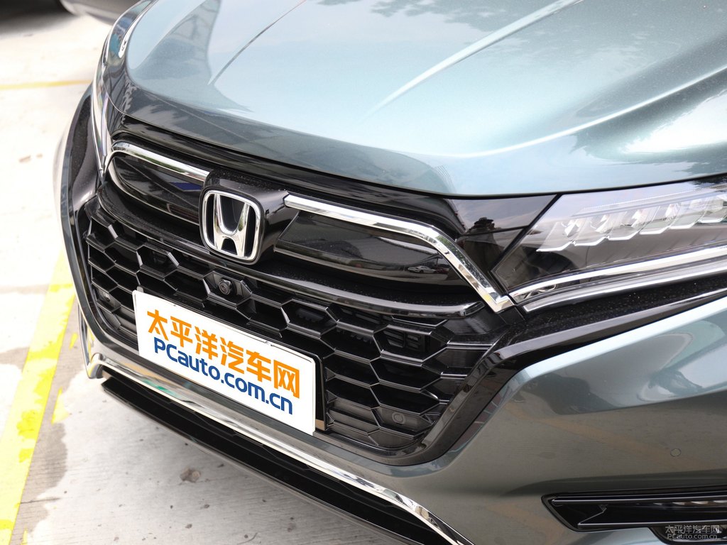 銀黛灰本田UR-V車頭外觀圖片