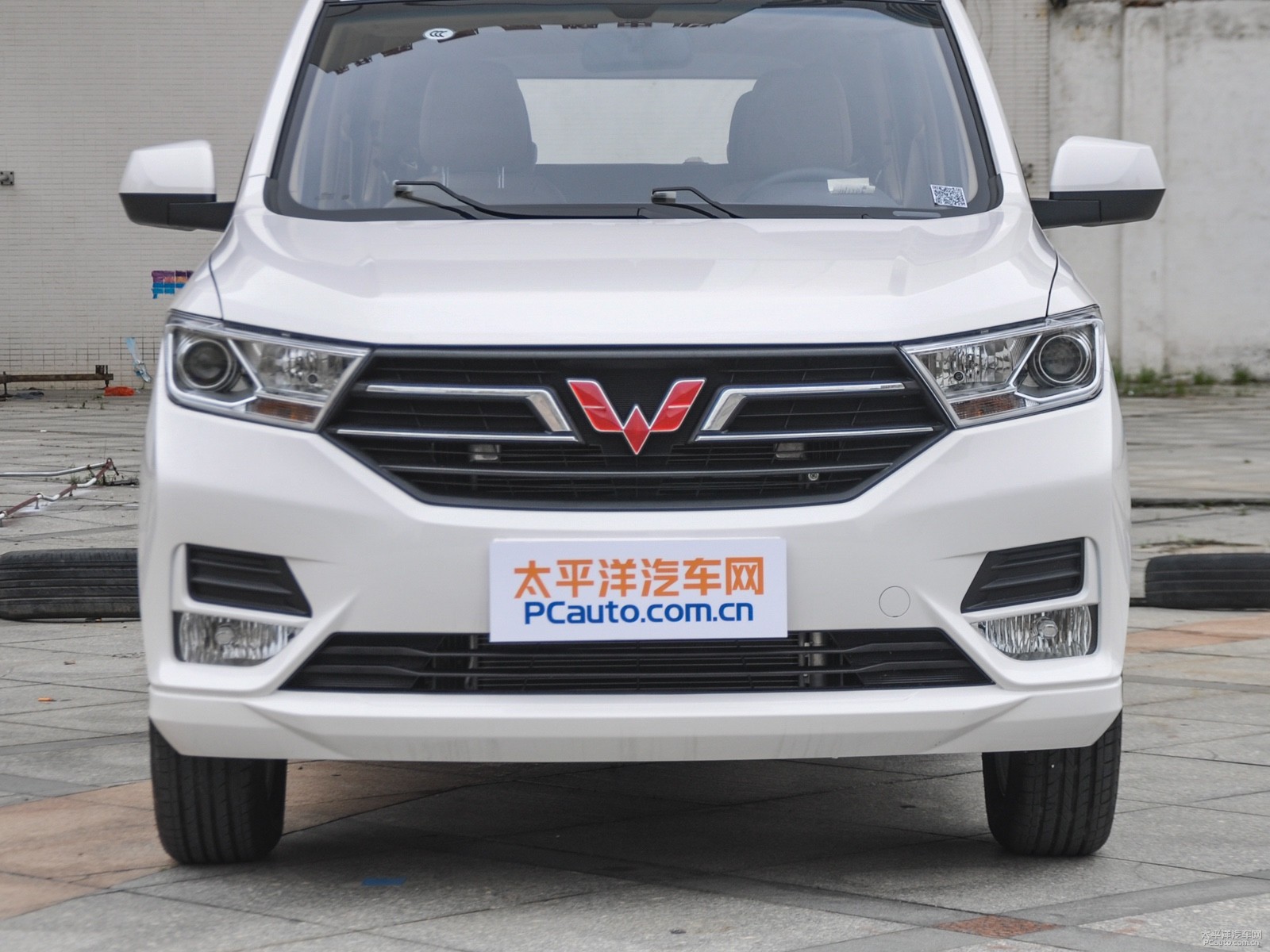 五菱宏光S外觀高清大圖