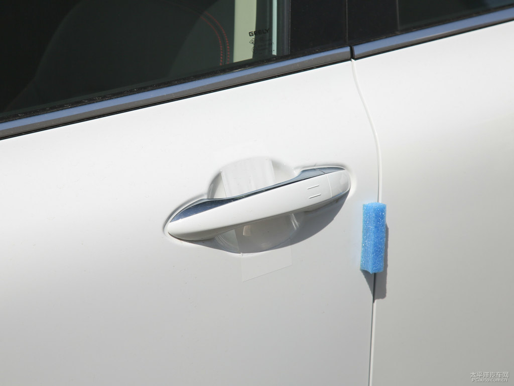 冰晶白帝豪GS車身外觀圖片