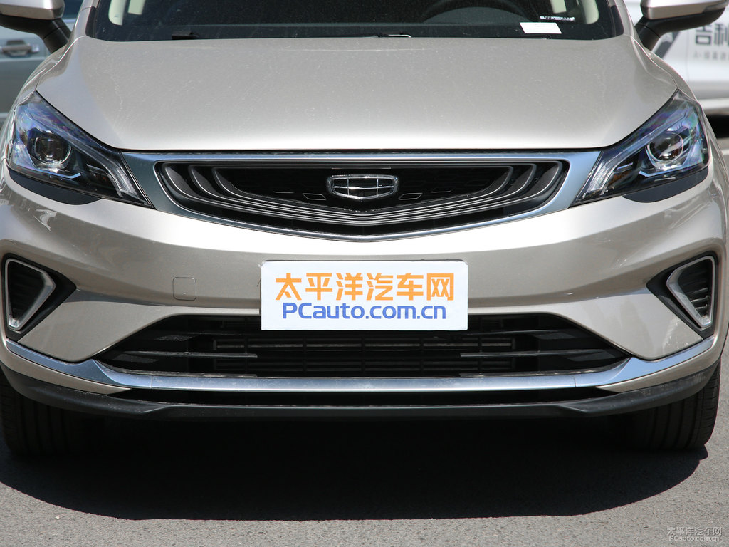 琥珀金帝豪GS車頭外觀圖片