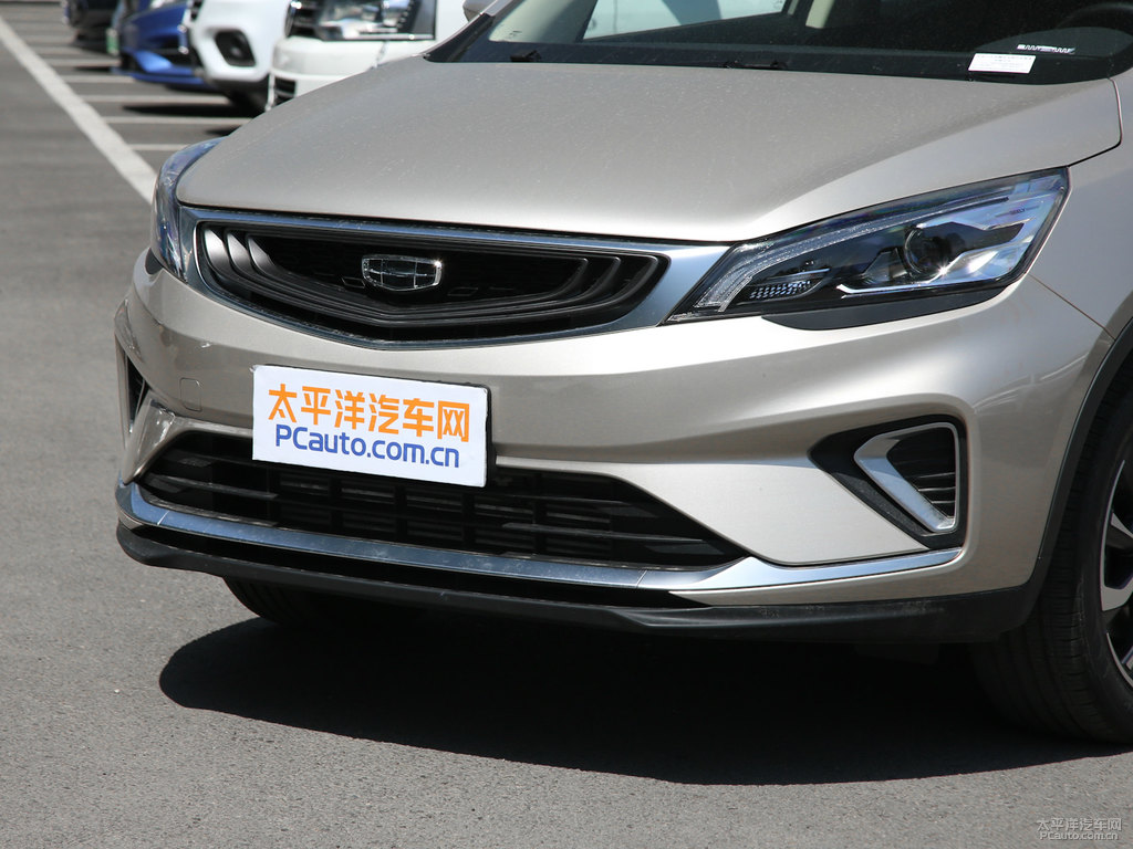 琥珀金帝豪GS車頭外觀圖片