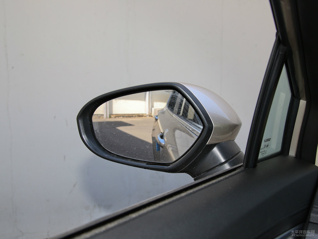 琥珀金帝豪GS車身外觀圖片