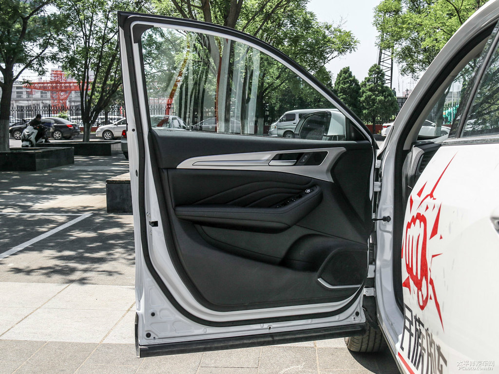 銀河白哈弗F7車(chē)廂內(nèi)飾圖片