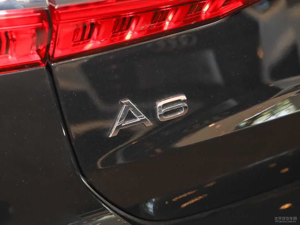 傳奇黑奧迪A6(進口)車尾外觀圖片
