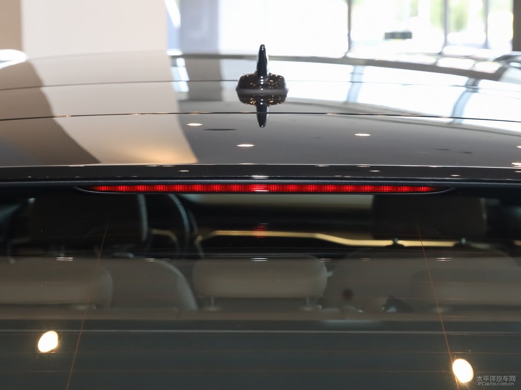 傳奇黑奧迪A6(進(jìn)口)車尾外觀圖片