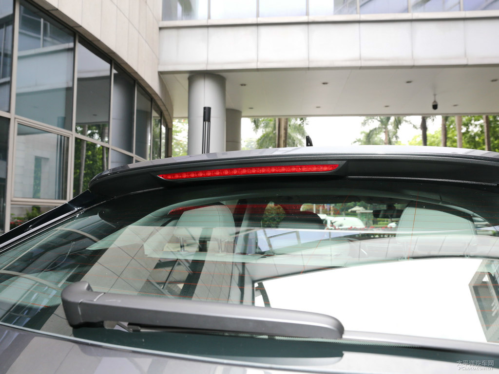 天云灰奧迪Q3 Sportback車尾外觀圖片