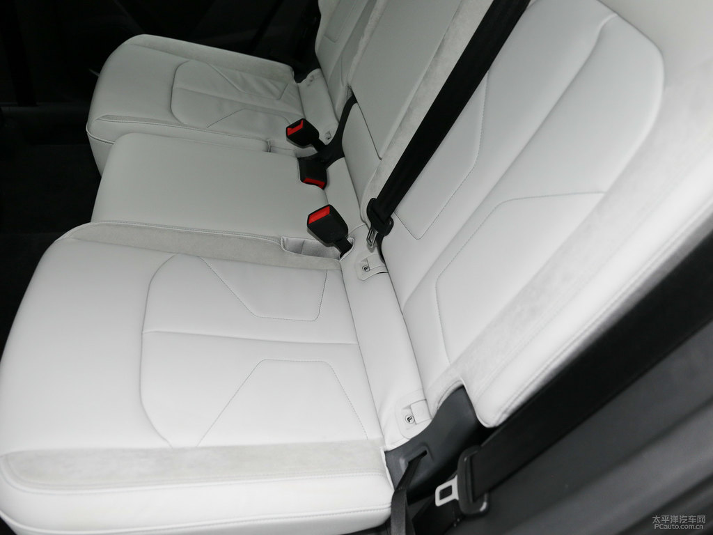 天云灰奧迪Q3 Sportback座椅內(nèi)飾圖片