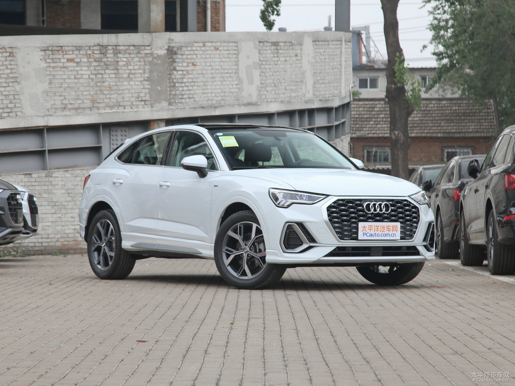 冰川白奧迪Q3 Sportback整車外觀外觀圖片