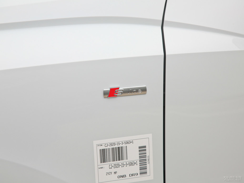 冰川白奧迪Q3 Sportback車身外觀圖片