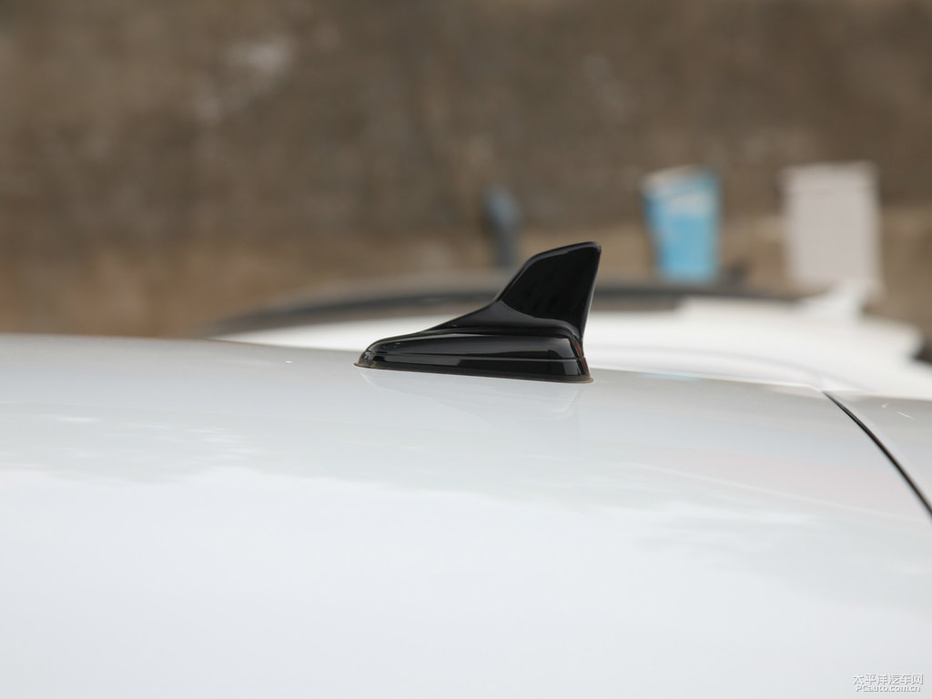 冰川白奧迪Q3 Sportback車(chē)身外觀圖片