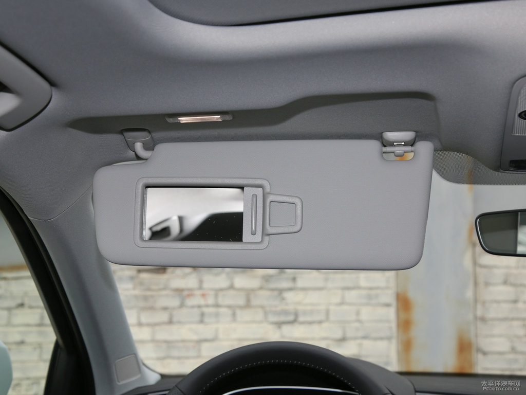冰川白奧迪Q3 Sportback車廂內(nèi)飾圖片