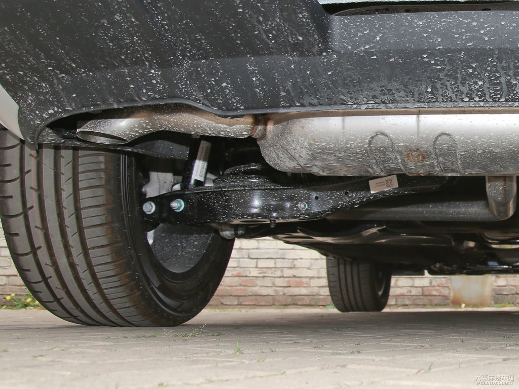 冰川白奧迪Q3 Sportback底盤其它細(xì)節(jié)圖片