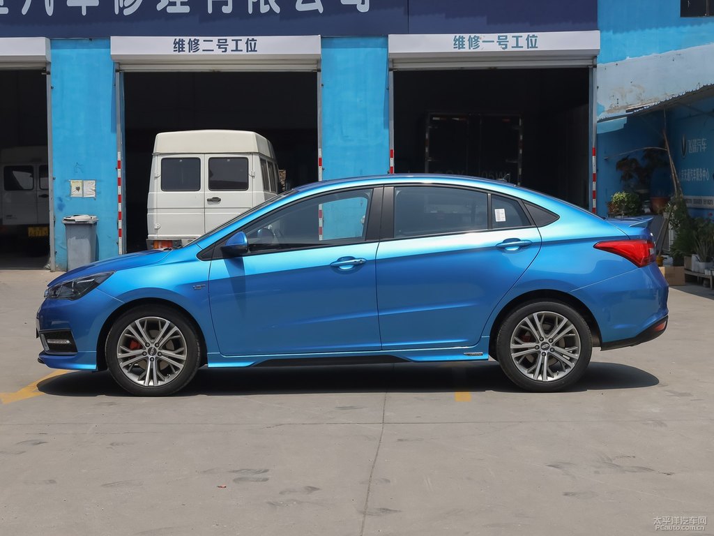 星空藍(lán)艾瑞澤5整車(chē)外觀外觀圖片
