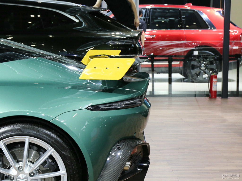 V8 Vantage܇β^DƬ