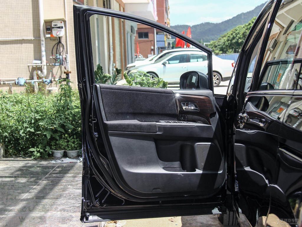 極光藍(lán)奧德賽車廂內(nèi)飾圖片