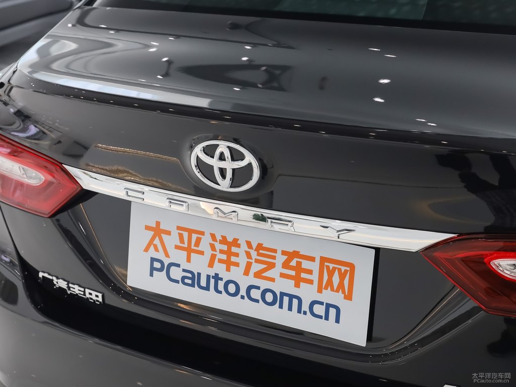 墨晶黑凱美瑞車尾外觀圖片