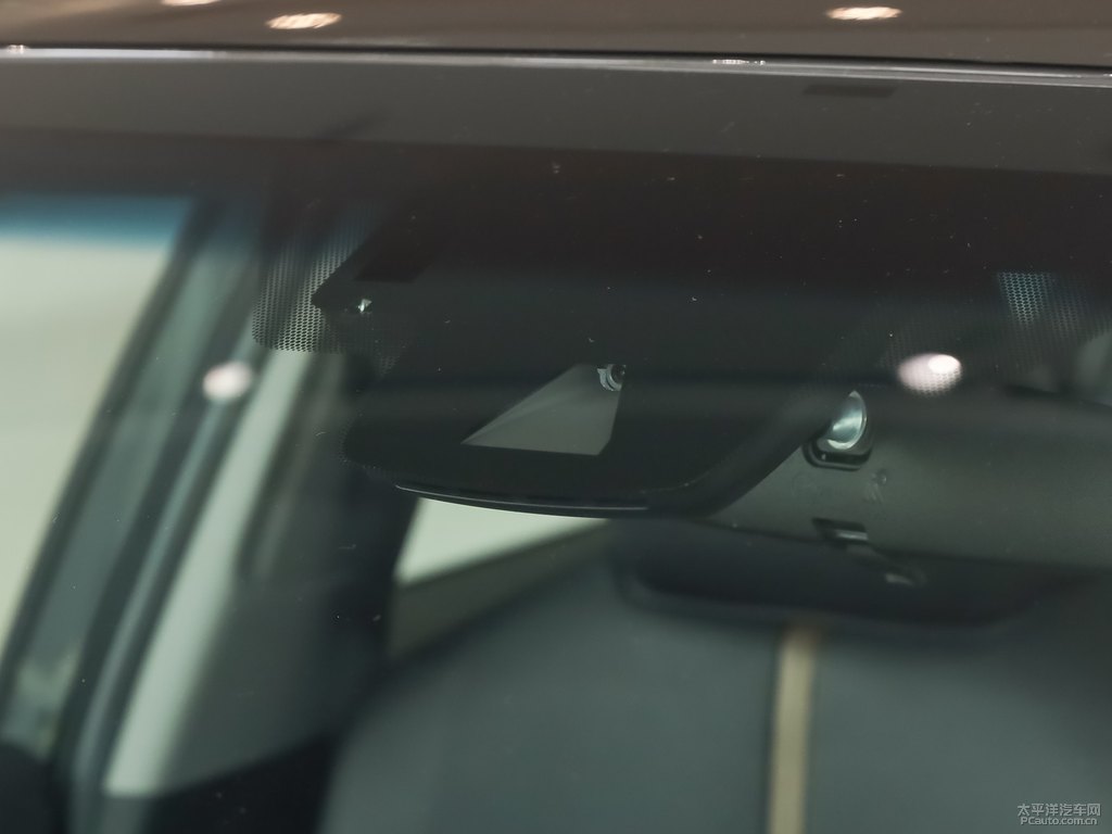 墨晶黑凱美瑞車身外觀圖片
