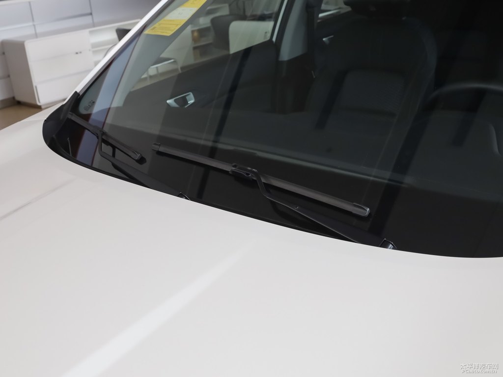 珍珠白瑞虎5x車身外觀圖片