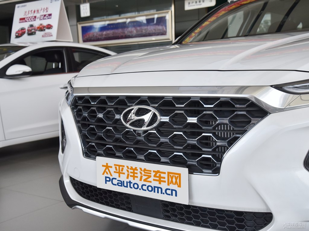 水晶白勝達(dá)車頭外觀圖片