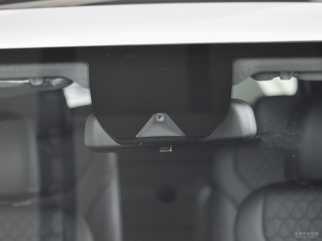 水晶白勝達車身外觀圖片