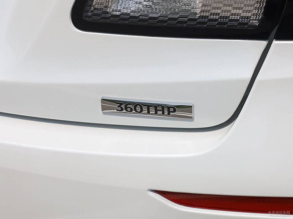 珠光白標(biāo)致408車尾外觀圖片