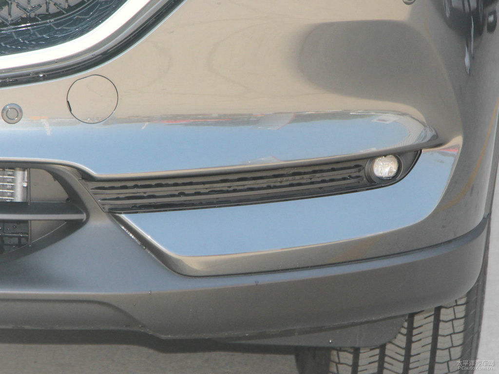 鉑鋼灰馬自達CX-5車頭外觀圖片