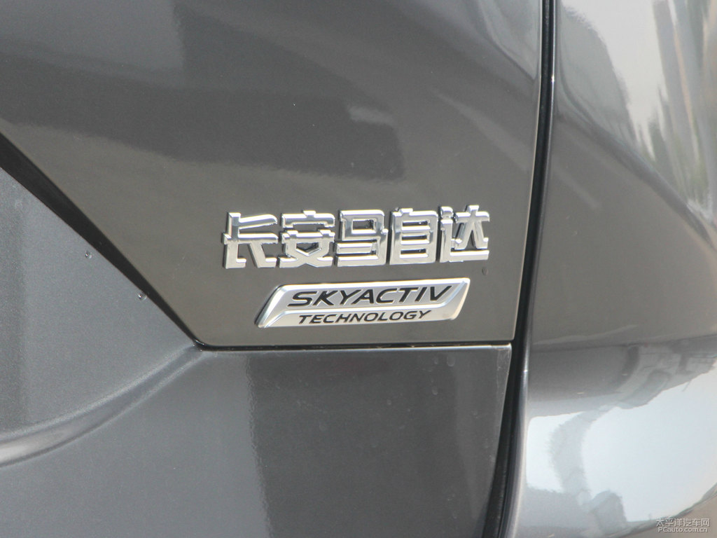 鉑鋼灰馬自達(dá)CX-5車尾外觀圖片