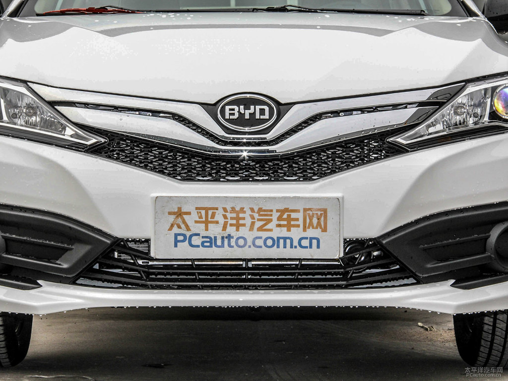 天山白比亞迪F3車頭外觀圖片