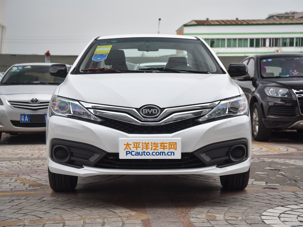 天山白比亞迪F3車頭外觀圖片