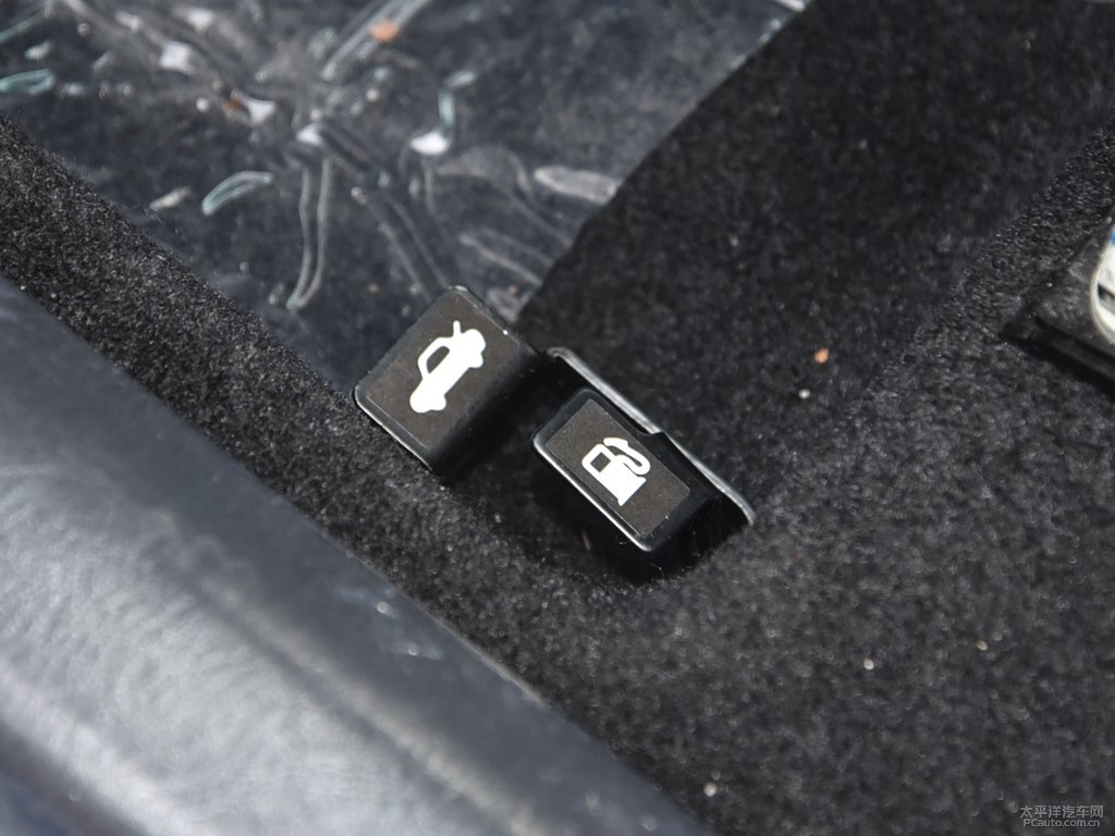 天山白比亞迪F3車廂內(nèi)飾圖片