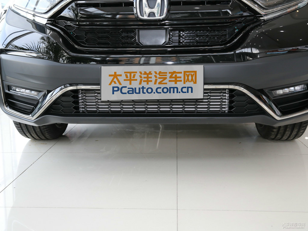 彩晶黑本田CR-V車頭外觀圖片