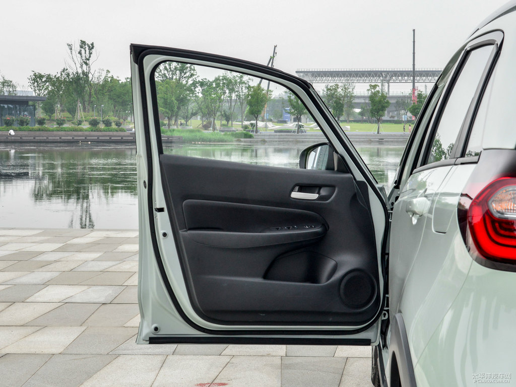 碧光翠飛度車廂內(nèi)飾圖片
