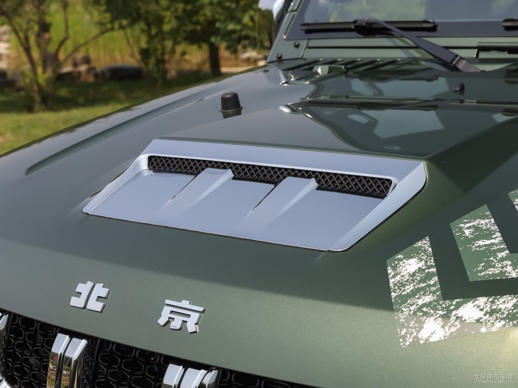 叢林綠北京BJ40車頭外觀圖片