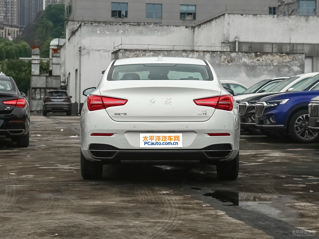 珠光白紅旗H5經(jīng)典整車外觀外觀圖片