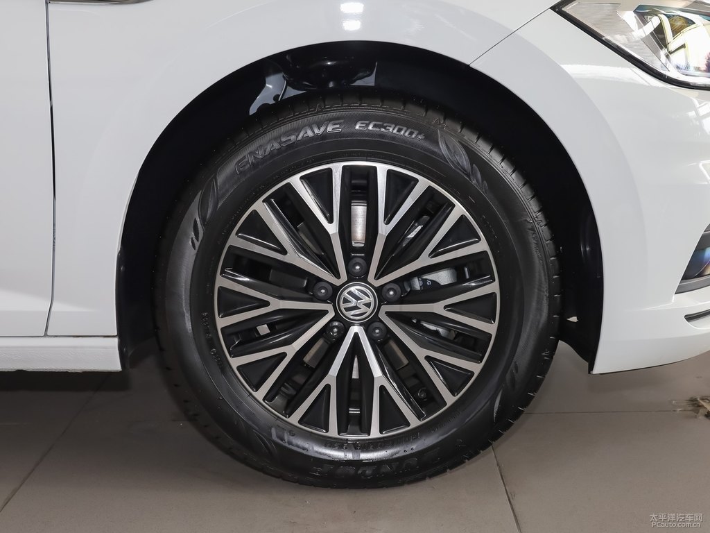 極地白速騰車(chē)身外觀圖片