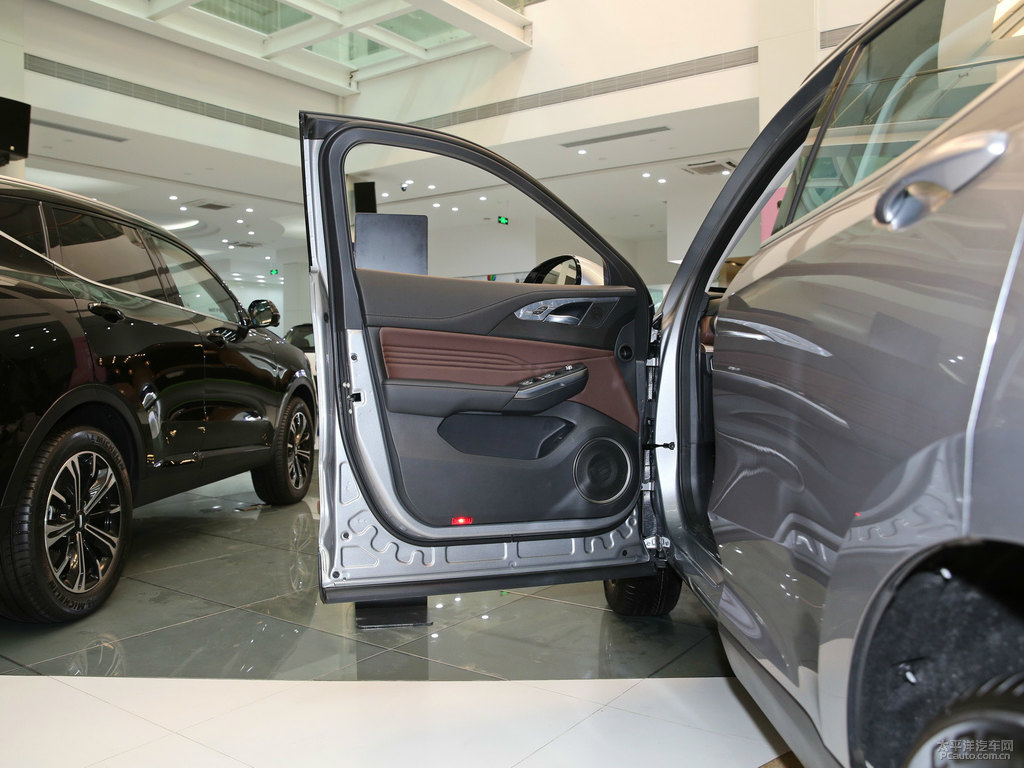 艾爾斯灰魏牌 VV5車廂內(nèi)飾圖片