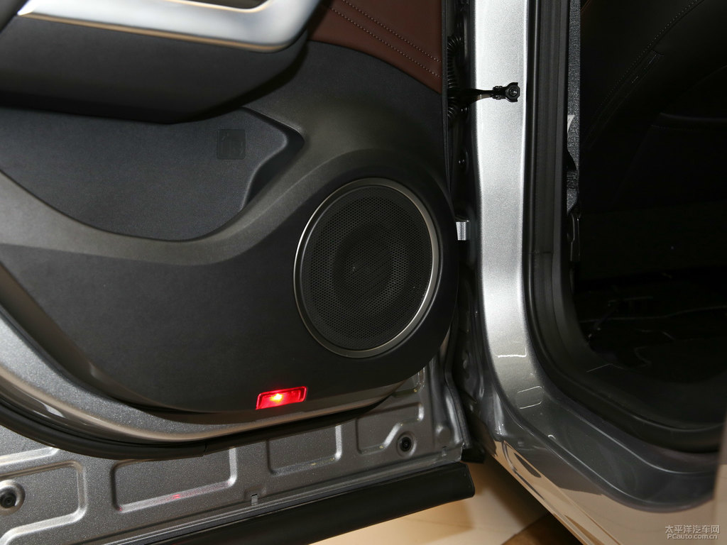 艾爾斯灰魏牌 VV5車(chē)廂內(nèi)飾圖片