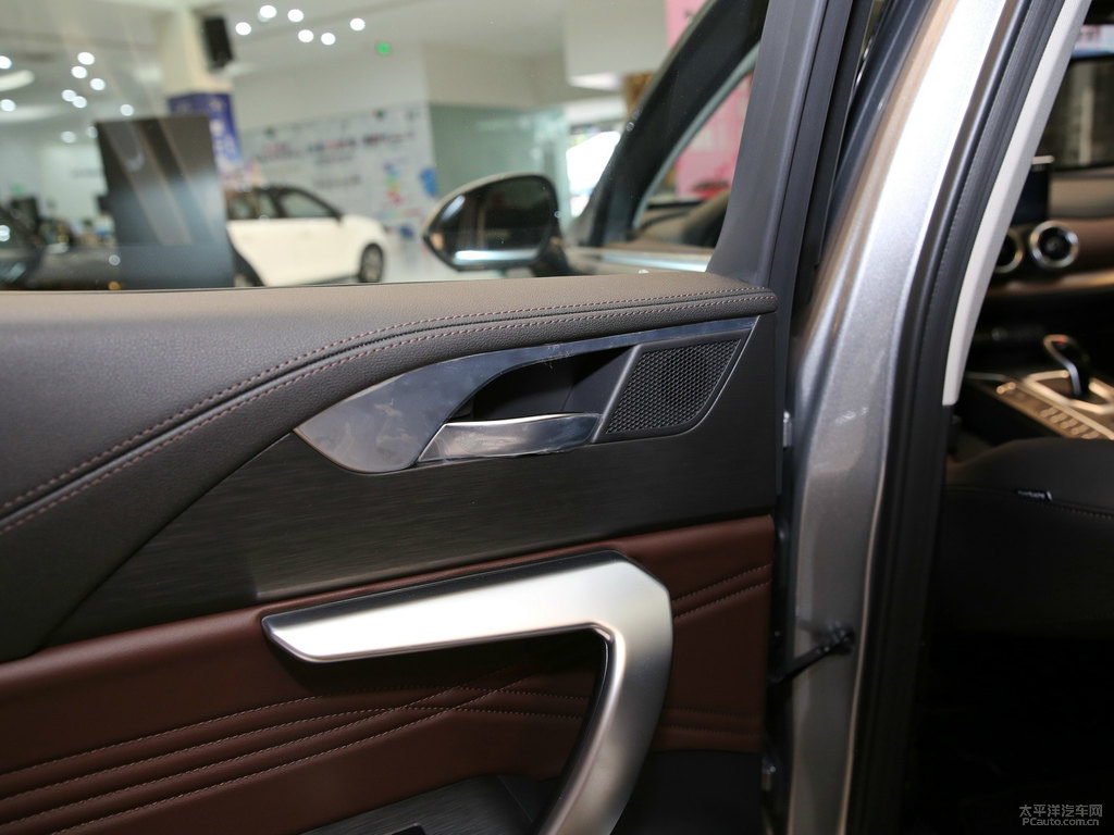 艾爾斯灰魏牌 VV5車廂內(nèi)飾圖片