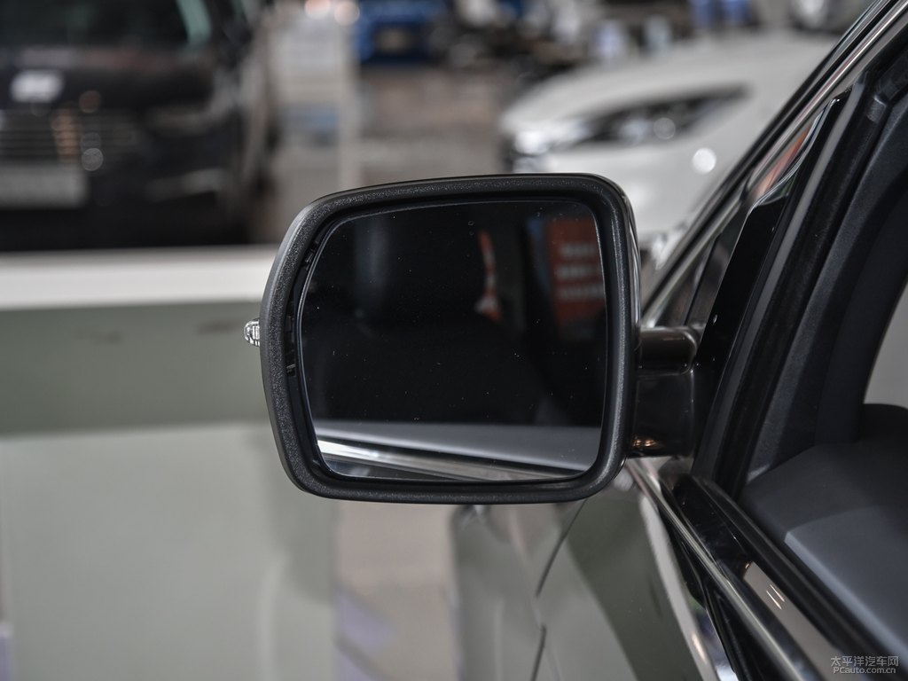 奧斯陸黑銳界L車身外觀圖片